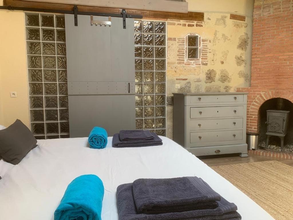 Gites De Verger, Stylish Self Catering Cottages In Sos Екстер'єр фото