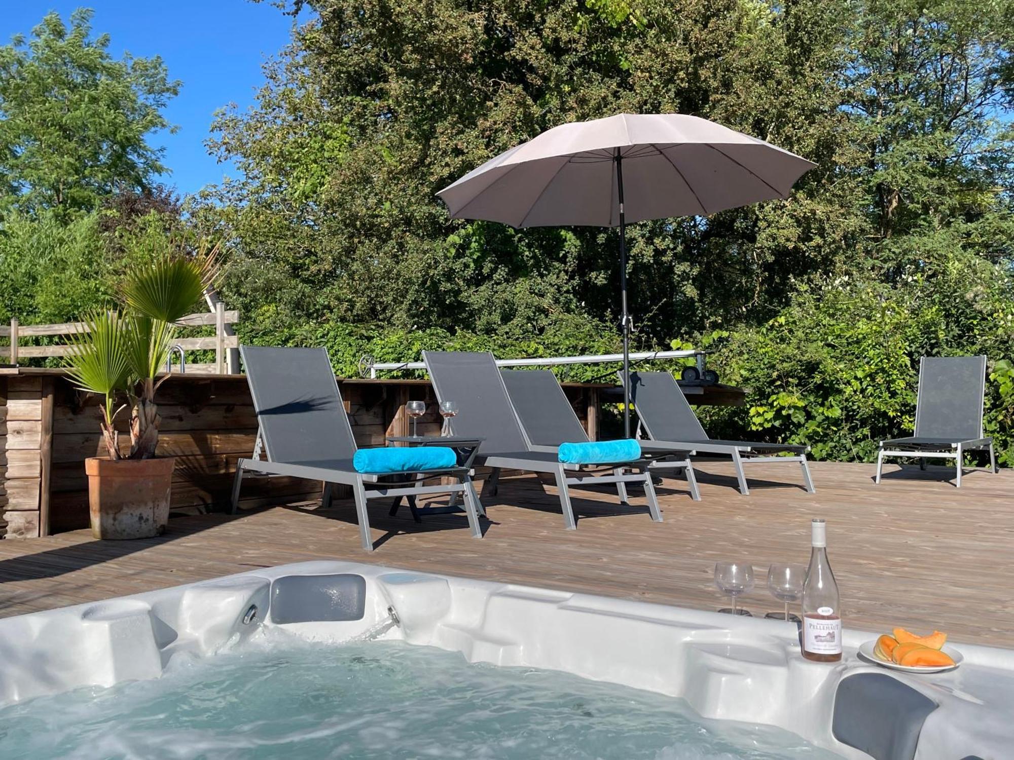 Gites De Verger, Stylish Self Catering Cottages In Sos Екстер'єр фото